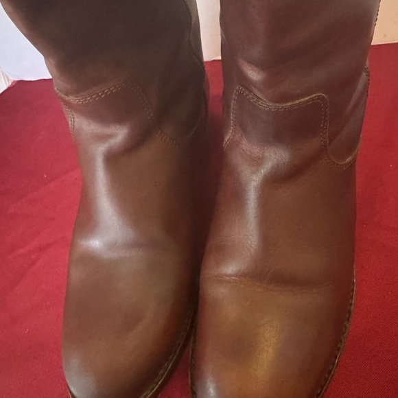 Frye “Melissa” Leather Boots Size 7 in EUC; Quality Boots - Picture 6 of 16